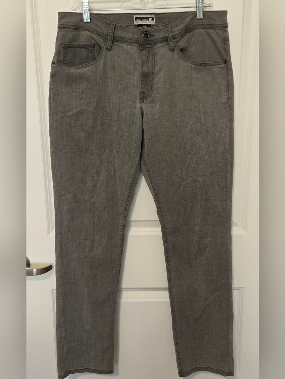 Travis Mathew Gray Straight Jeans Great Cond. True Fit Faded Perfectly Orig 33 R